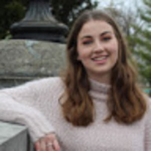 Meet your Posher, Claire